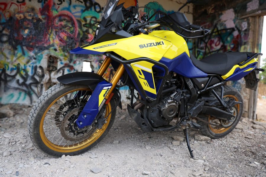 סוזוקי ויסטרום 800DE במבחן דרכים