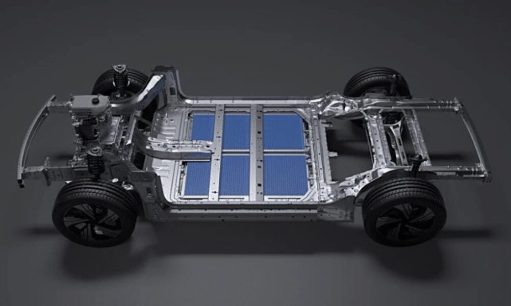 ג'ילי השיקה סוללת LFP עם אורך חיים של מיליון קילומטרים וטעינה מהירה מאוד