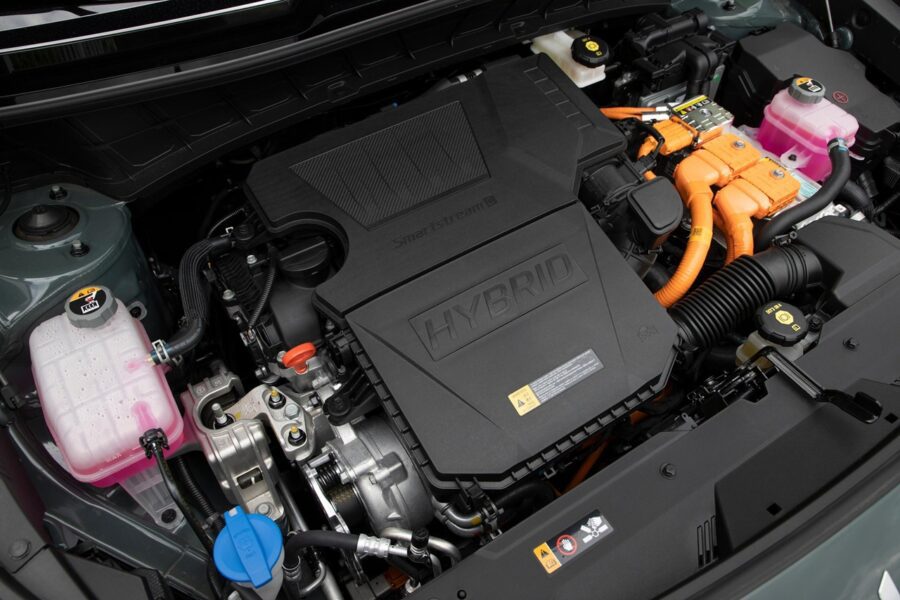 מצבר ב-6,000 שקלים: האם האחריות לקיה נירו כוללת גם את סוללת ה-12 וולט?